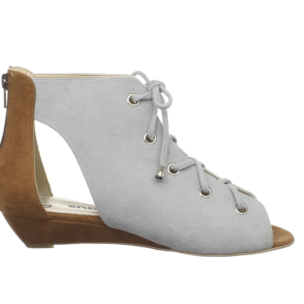 Olsen Haus Women's Sydney Low Wedge Lace-Up size 9